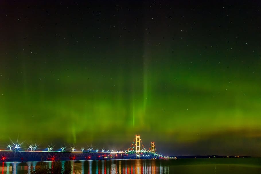 aurora-borealis-blur-bridge-bright.jpg